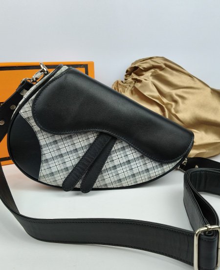 1.3 DIOR Saddle White Leather Handbag