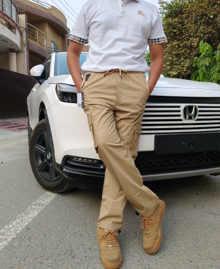 1.2 Zara Self Beige Cargo Trousers