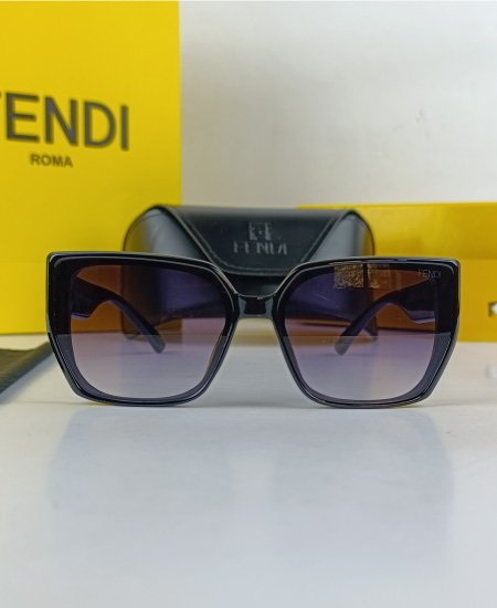 Fendi Sunglasses FND18 - Image 4