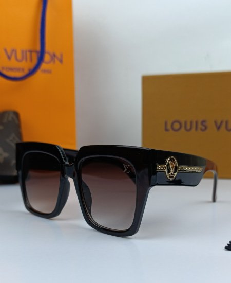 LV Women's Sunglasses Lou011