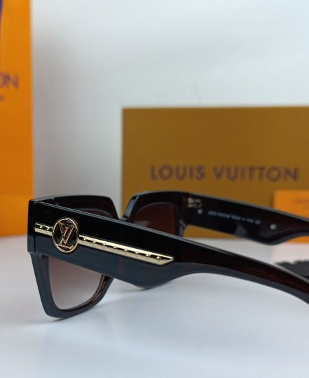 LV Women's Sunglasses Lou011 - Image 3