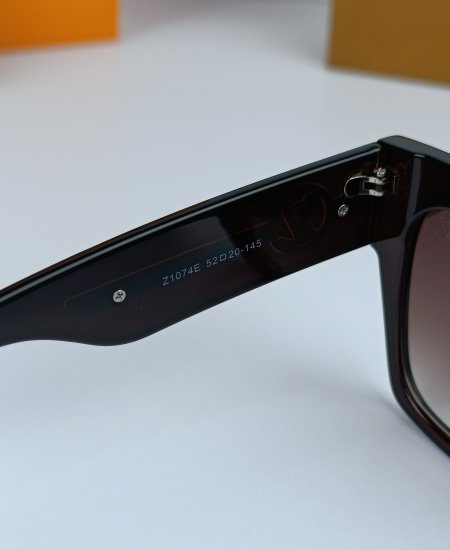 LV Women's Sunglasses Lou011 - Image 5