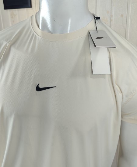 Nike Dri Fit T-Shirts Off-White