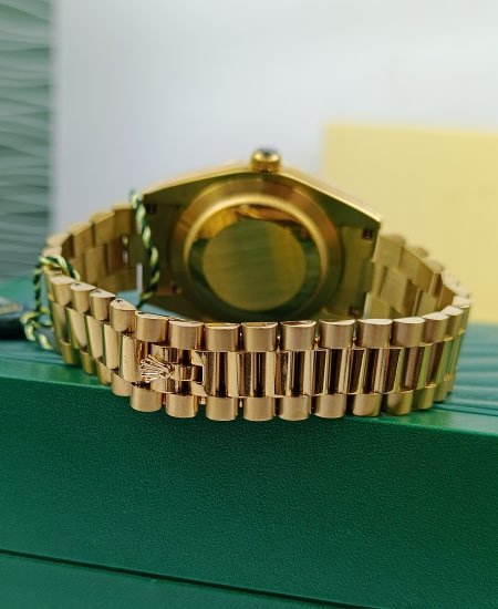 Rolex Day Date Watch Yellow Gold Black Dial Roman 228238 - Image 6