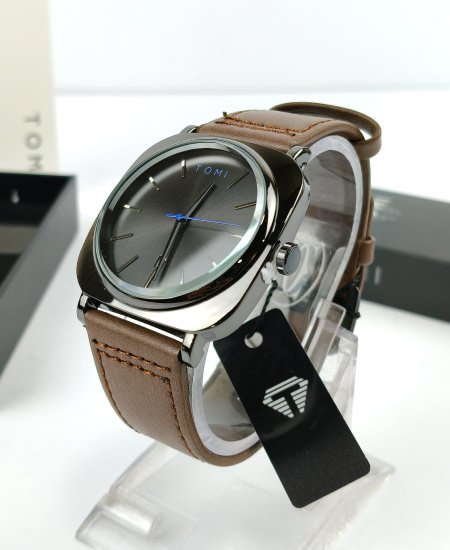 Z Tomi Watch 001